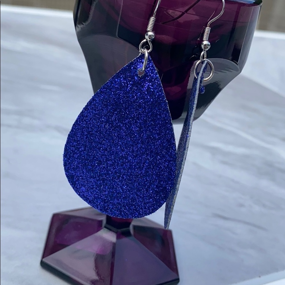 ✨ NWT! ✨ blue sparkle faux leather earrings